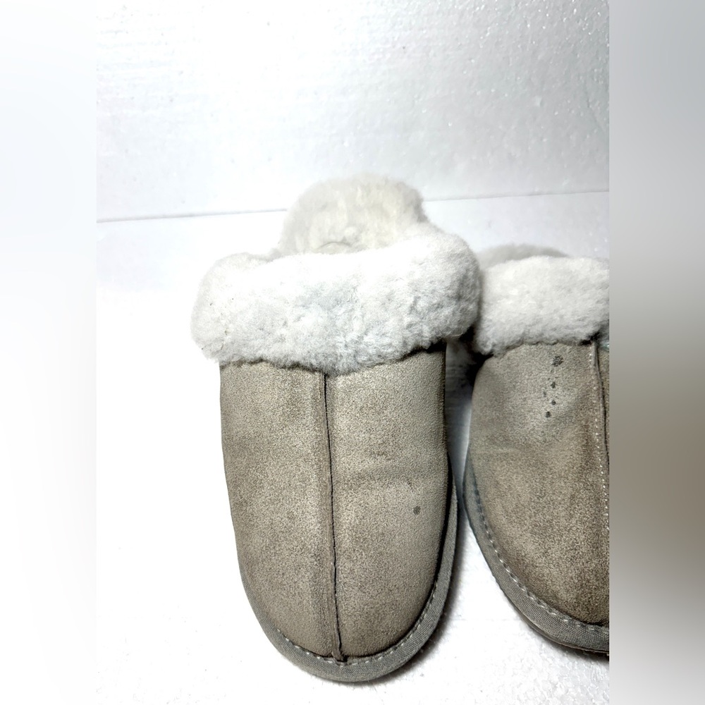 Quince Women's Cozy Grey Shearling Slippers - Picture 7 of 17